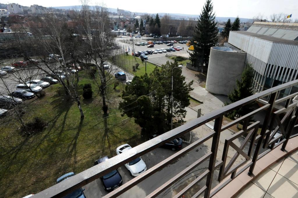 Hotel Everest Târgu-Mureş Buitenkant foto